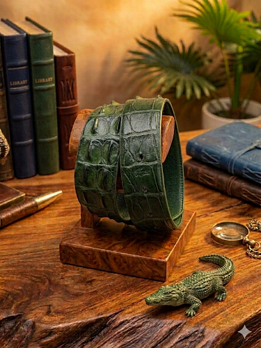  Green crocodile leather belt